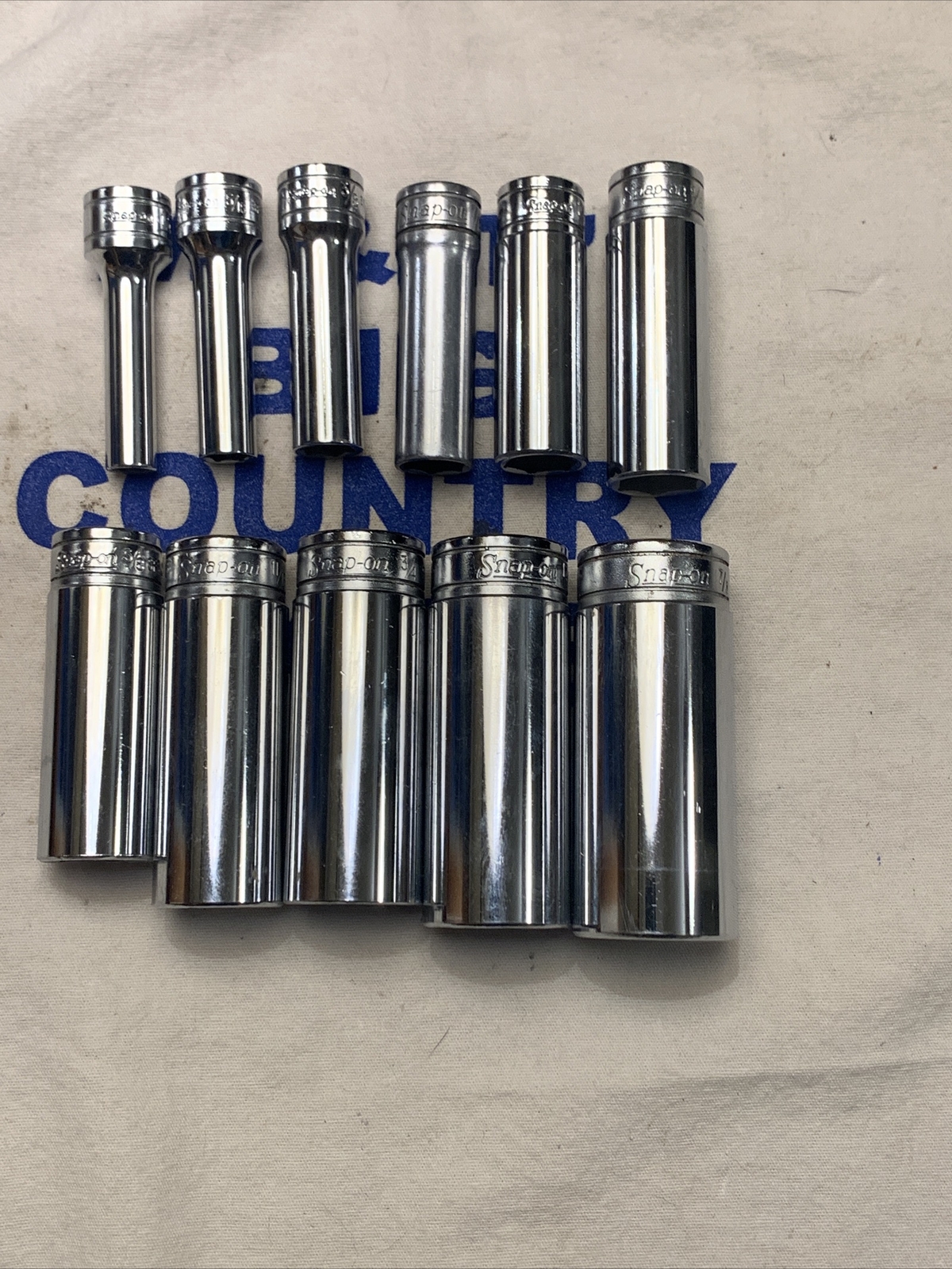 Snap-on Tools USA 3/8″ Drive 6pt 11pc SAE Deep Chrome Socket Set 211SFSY
