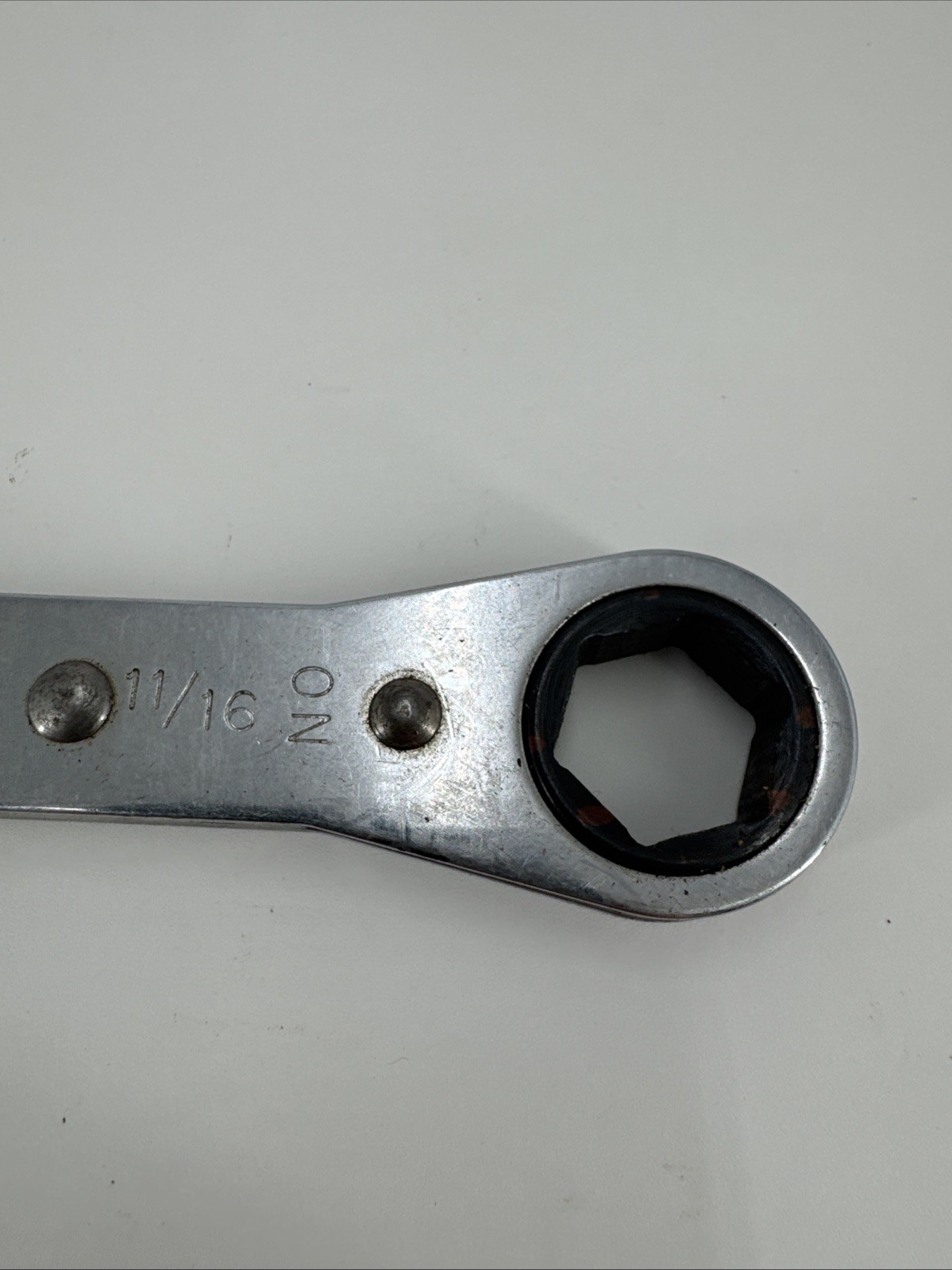 Snap On R2022S 5/8″ X 11/16″ 6 Point Ratcheting Box End Wrench USA Standard SAE