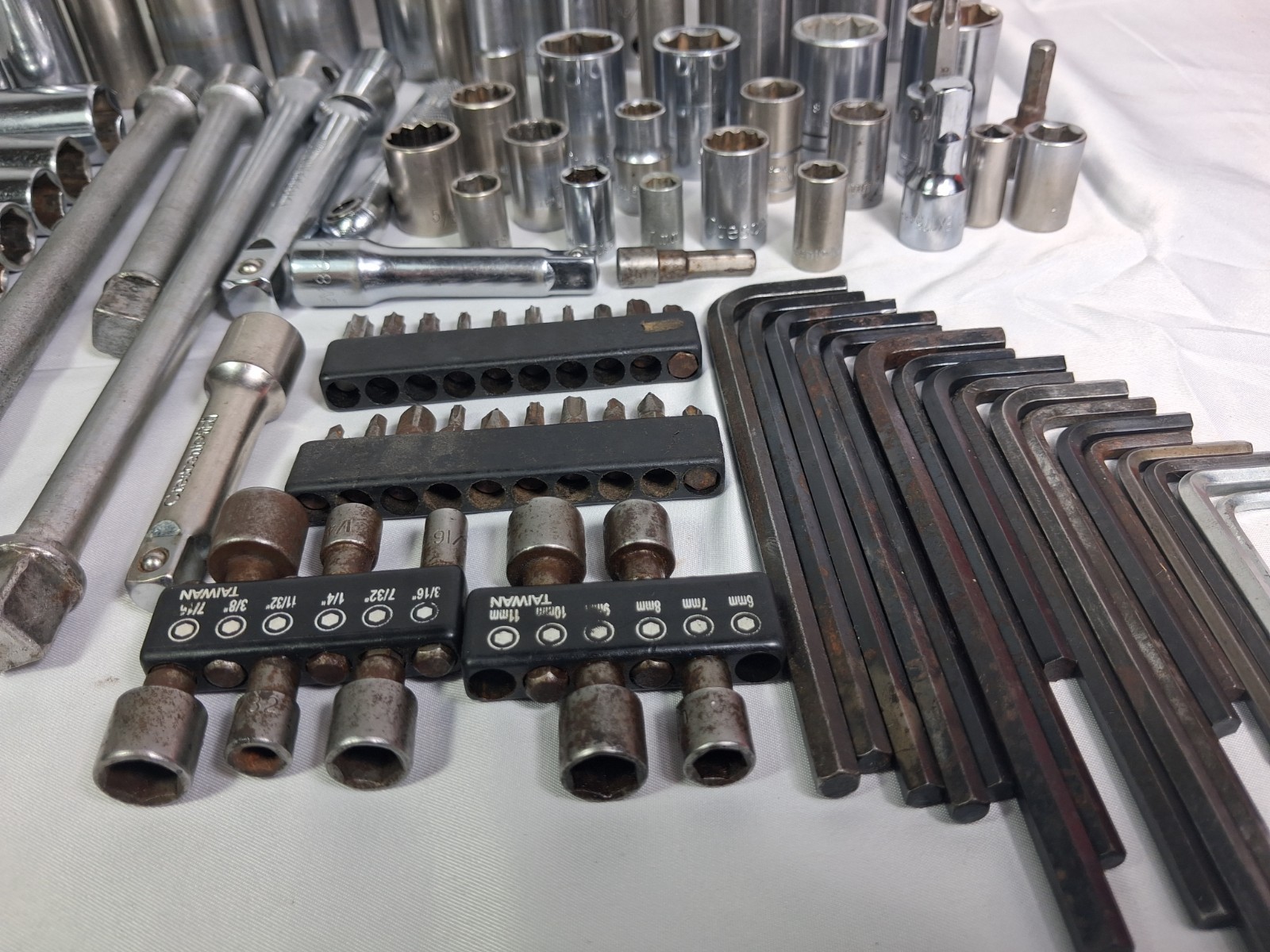 Large Mixed Socket Tool Lot Craftsman Crescent Deep Sockets Extensions Allen…