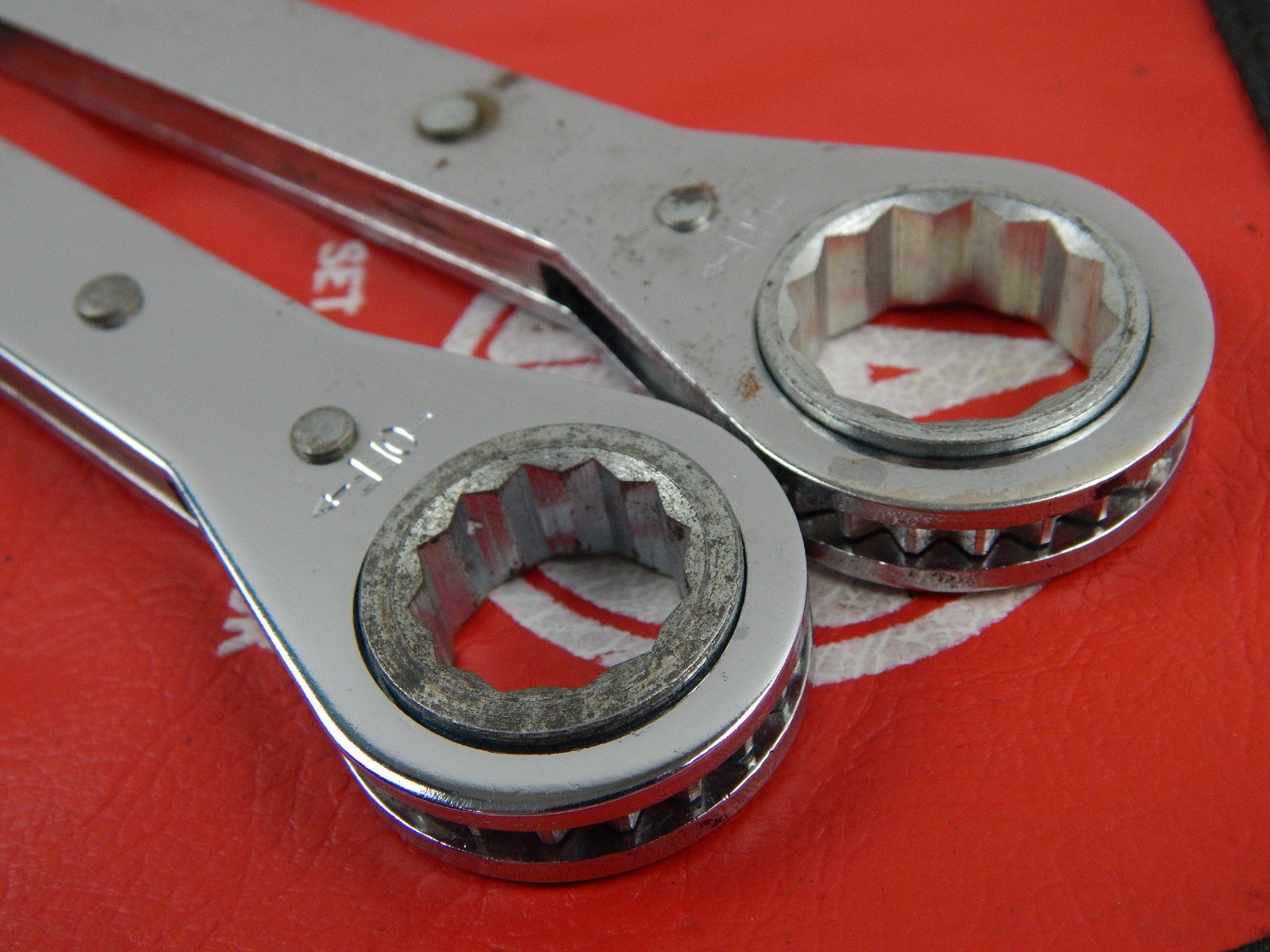 Mac Tools Ratcheting Box End Wrenches RW2428-2 RW2022-2 w/ KB145 Pouch – RBW50K