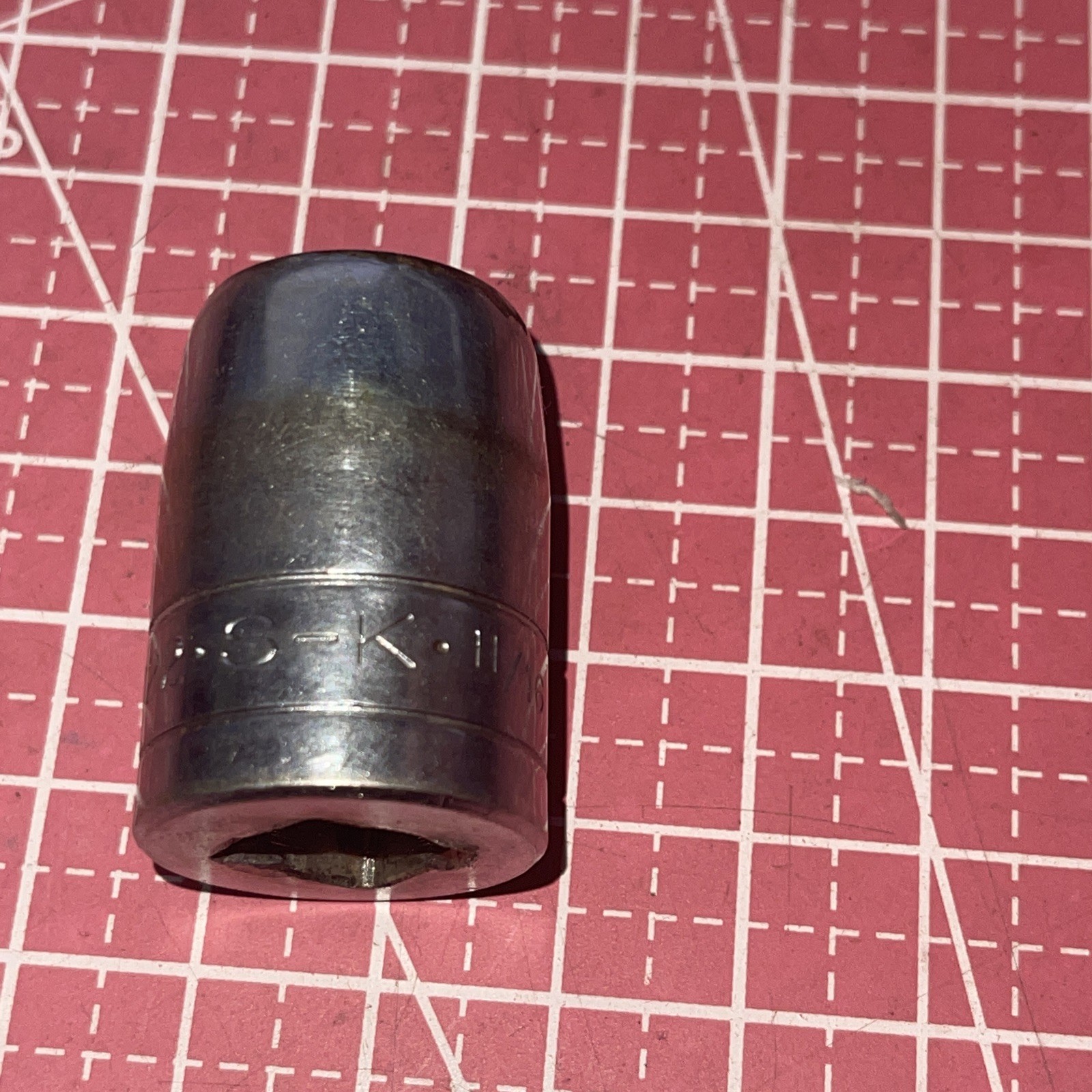 S-K USA 40122 11/16 In SAE 1/2” Drive 12 point socket Vintage SK 11/16” 1/2