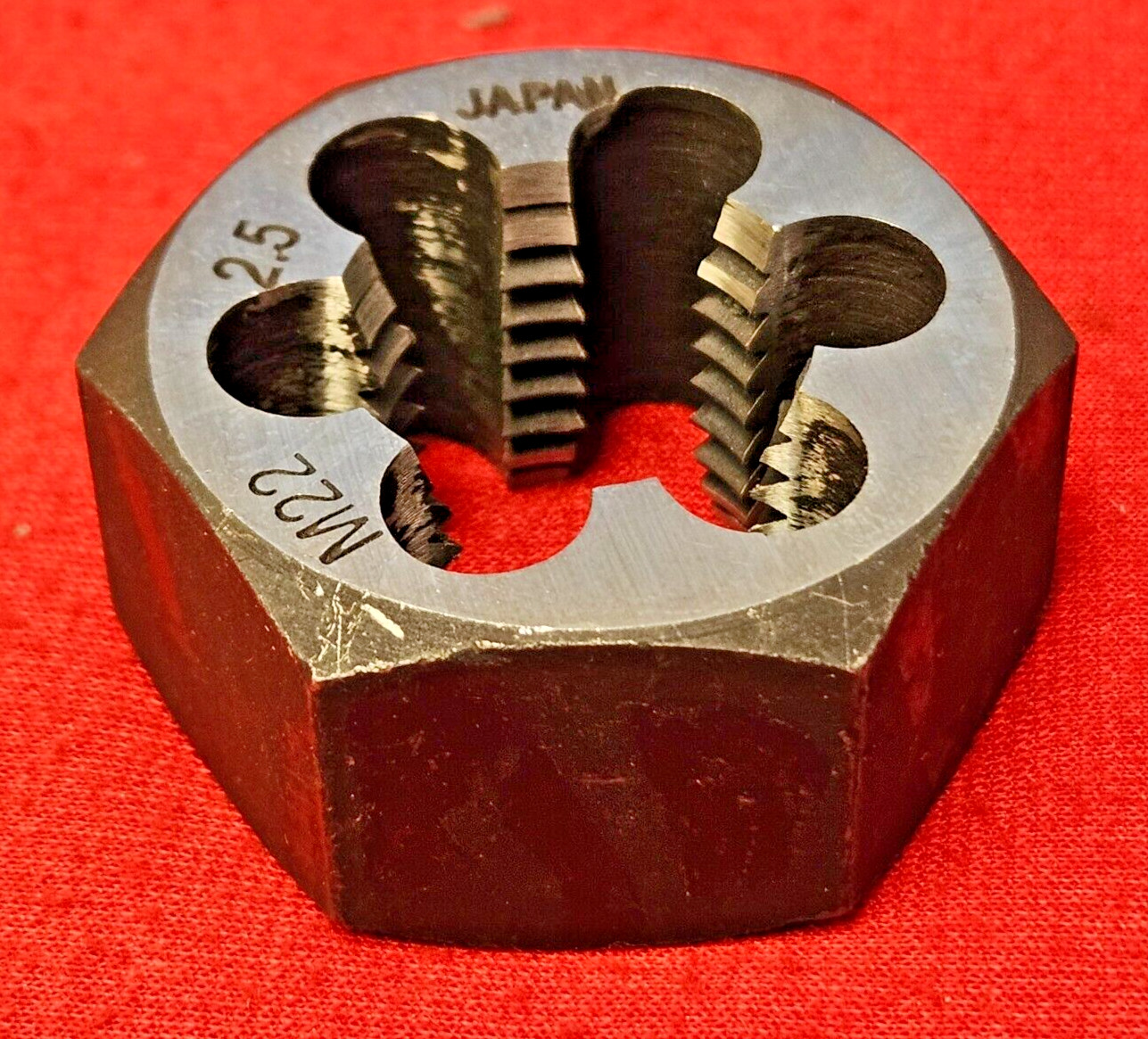 M22 X 2.5 22MM RH Metric 1-5/8″ Hex Rethread Die Carbon Steel MHD70778
