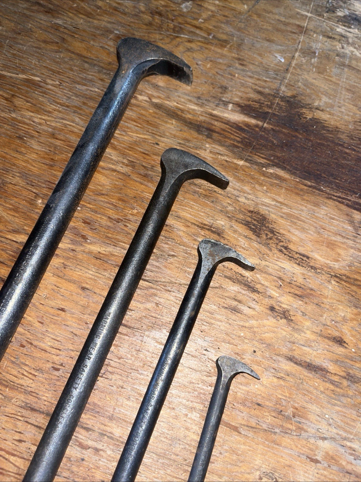 Snap-on PBS704 4 pc Prybar Set (6-20″) Lady foot Rolling Head Pry Bar Set