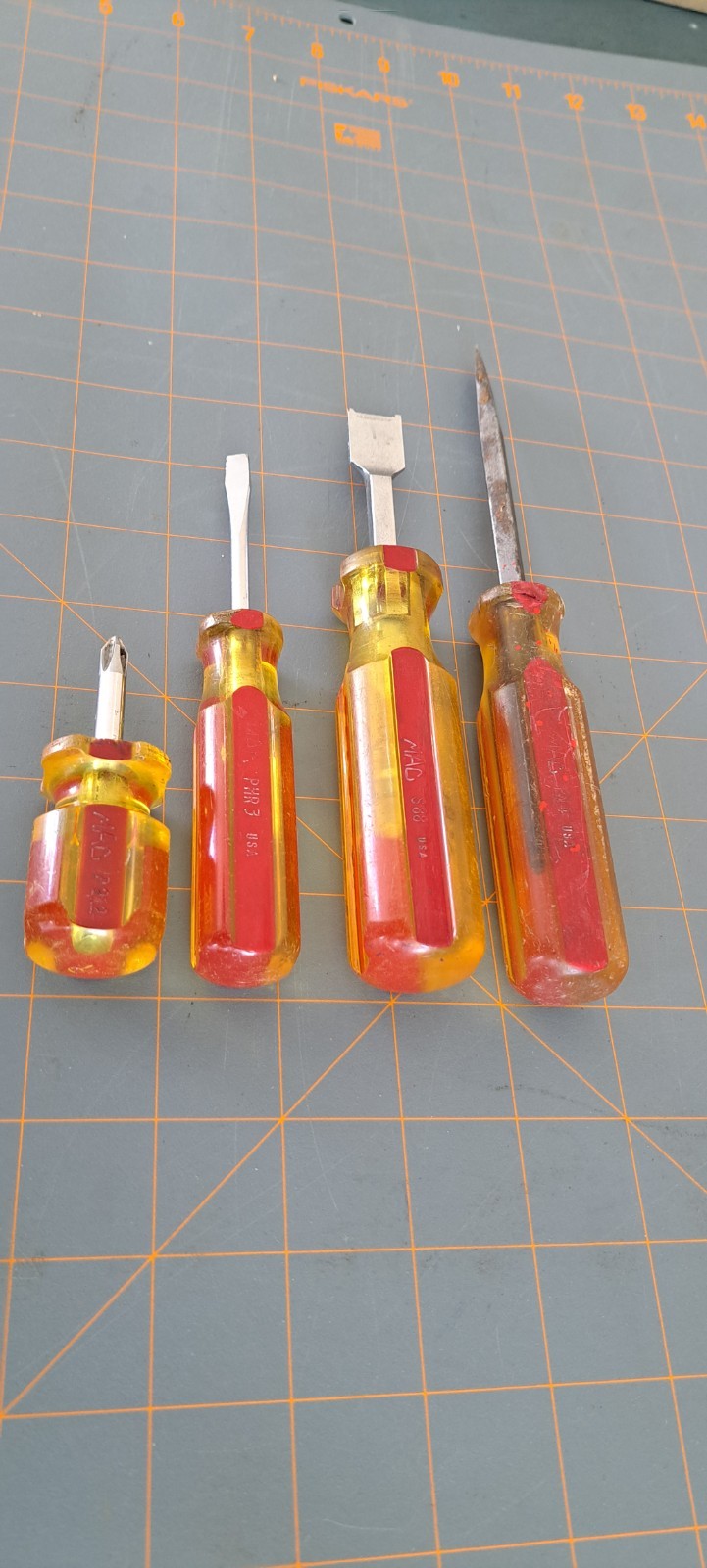 Vtg Mac Tools Lot of 4 Screwdrivers Gasket Scraper Awl Amber Red Handle