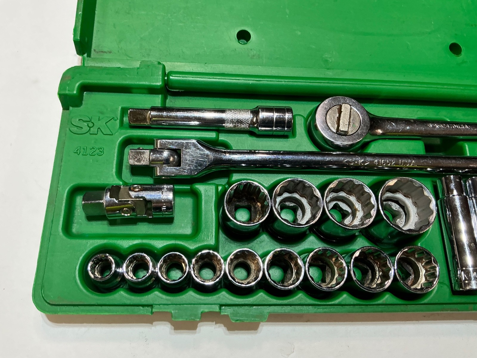 Vtg S-K tools 24 pc 1/2″ drive SAE socket set 4123 made in USA in grt shape