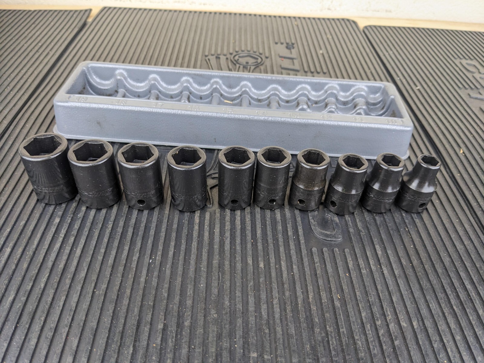 #bb249 Snap On 1/2″ drive 10 t0 19 mm 6-point Shallow Impact Socket Set 310IMMYA