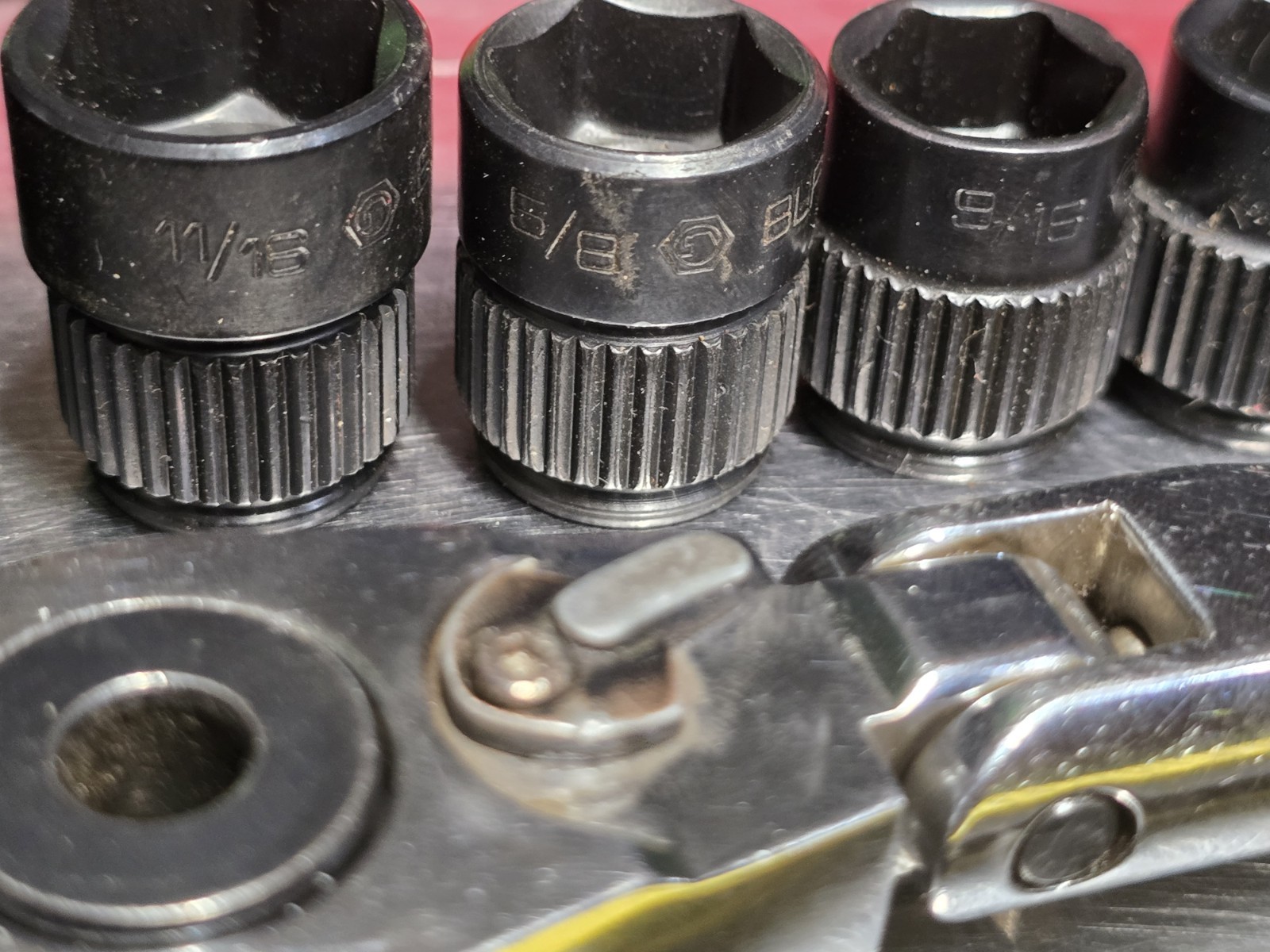MATCO TOOLS MILTARY PASSTHTOUGH RATCHET AND SOCKET SET SAE. BIT DRIVER INCLUDED