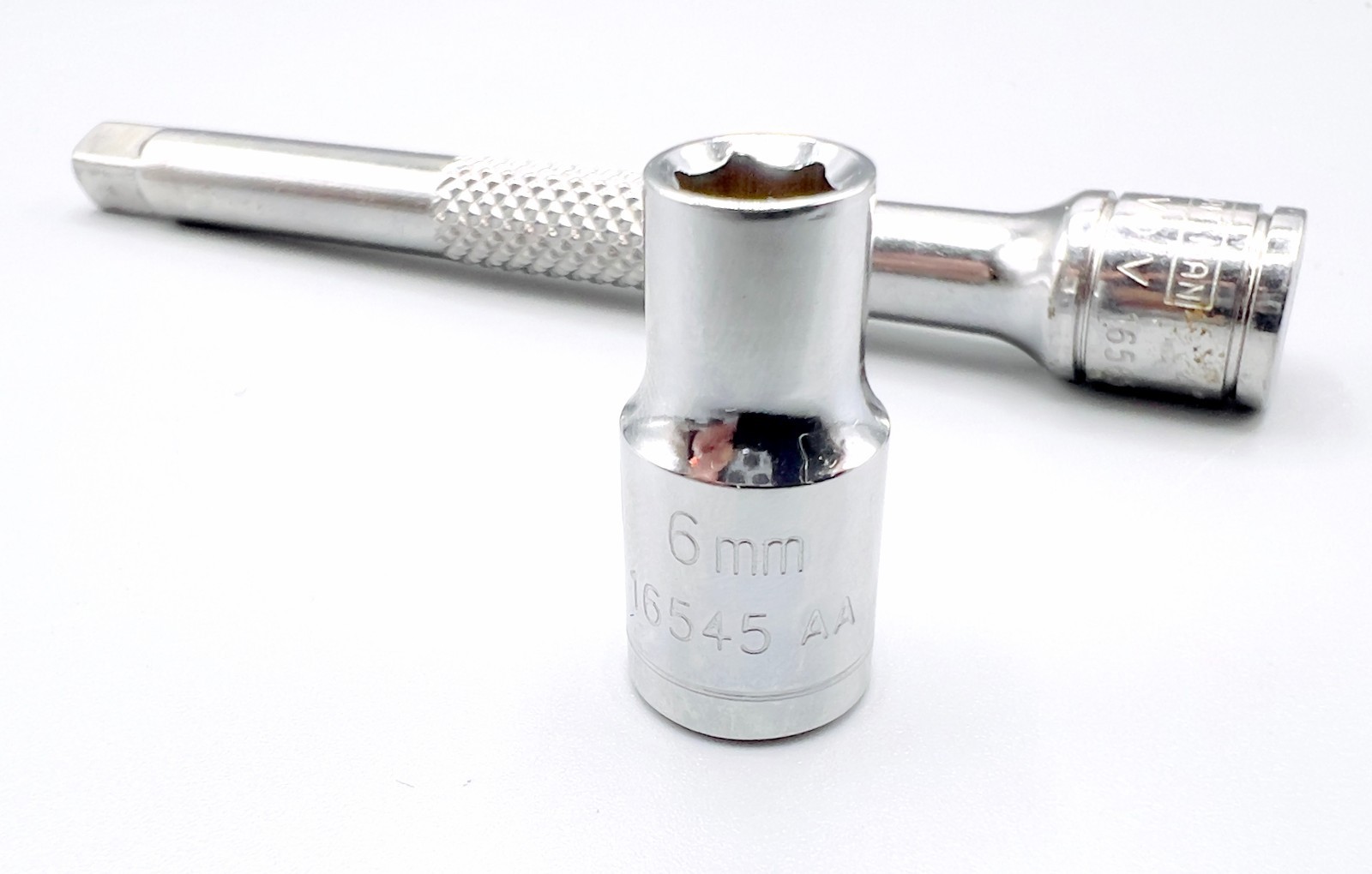 Craftsman EVOLV 6mm 1/4″ Drive 6-Point Shallow Socket + 4″ Extension Bar