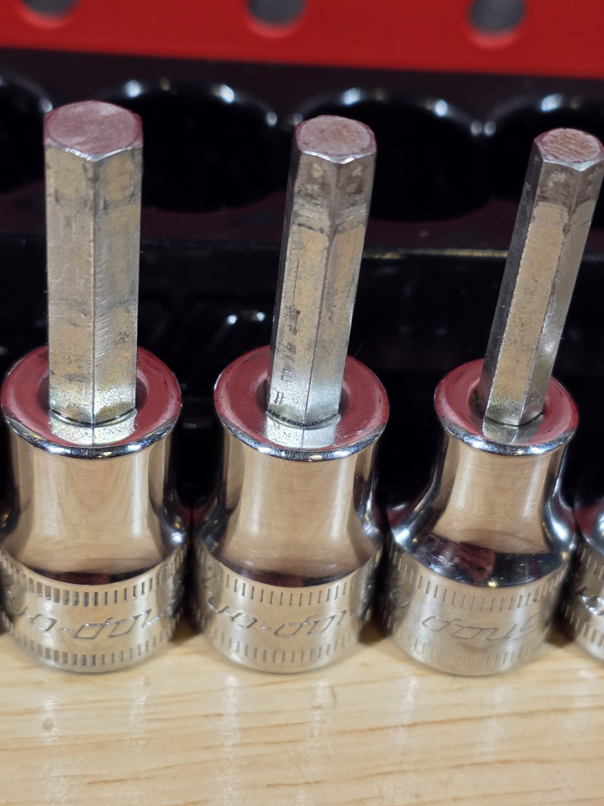 Snap-on Tools 207EFAMY 4-10mm 3/8″ Drive 7-Piece Metric Hex Socket With Holder
