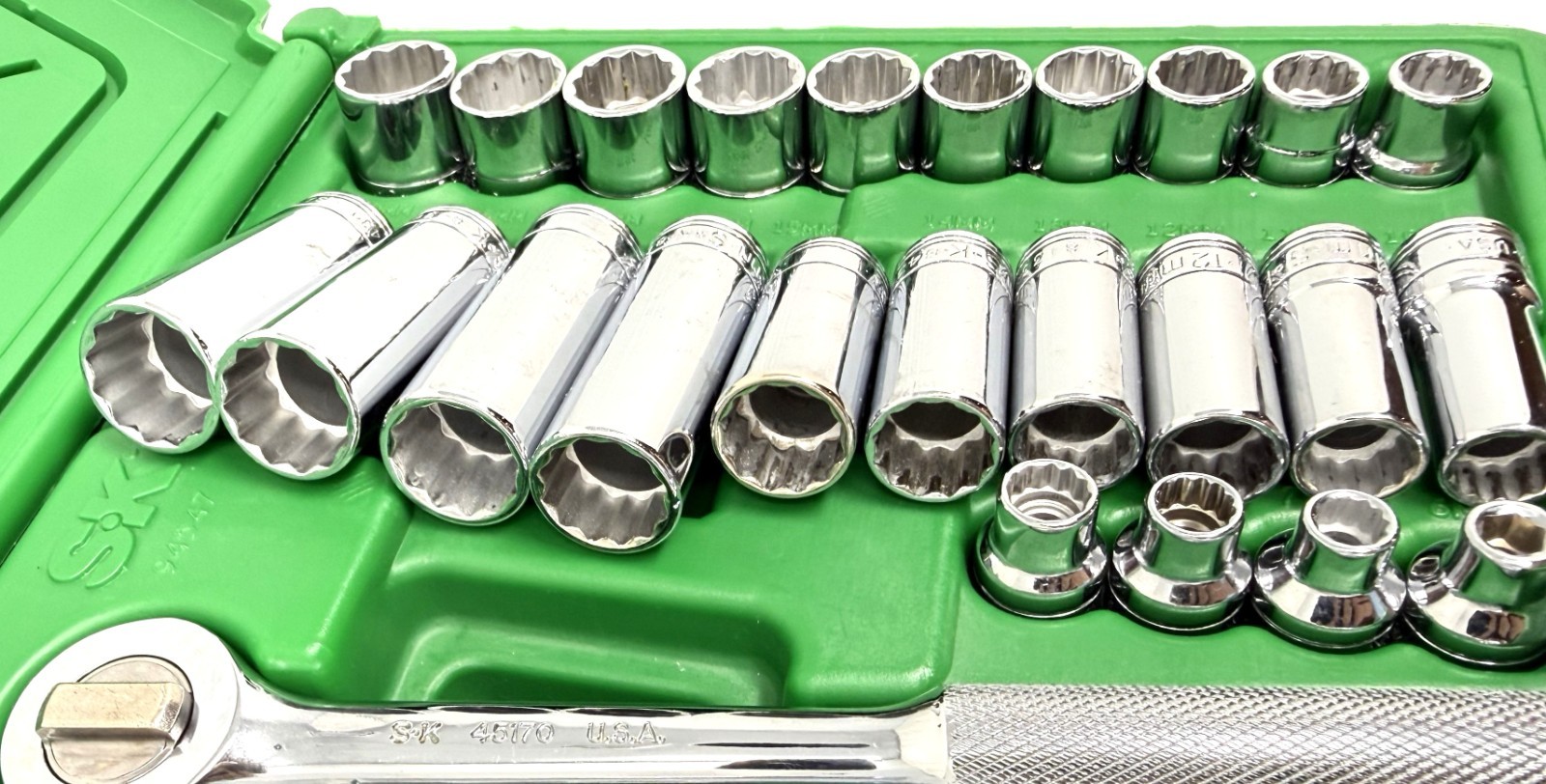 SK 94547-12 3/8″ 47 Piece 12 Pt Standard & Deep Metric & SAE Socket Set