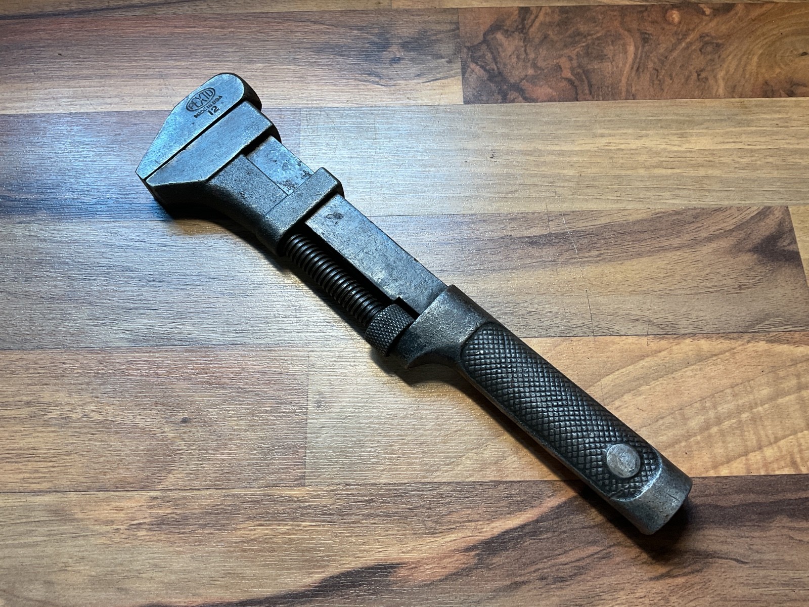 VINTAGE PEXTO U.S.A. 12″ ALL STEEL MONKEY WRENCH w/DECORATIVE GRIP