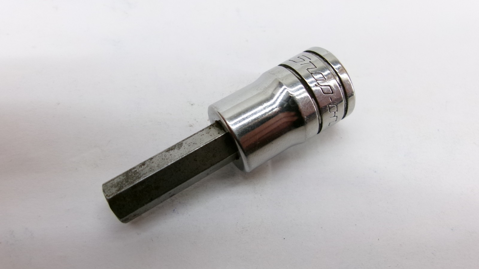 Snap-on tools USA 3/8″ drive 5/16 SAE Hex Bit Socket Driver FA10E Nice!