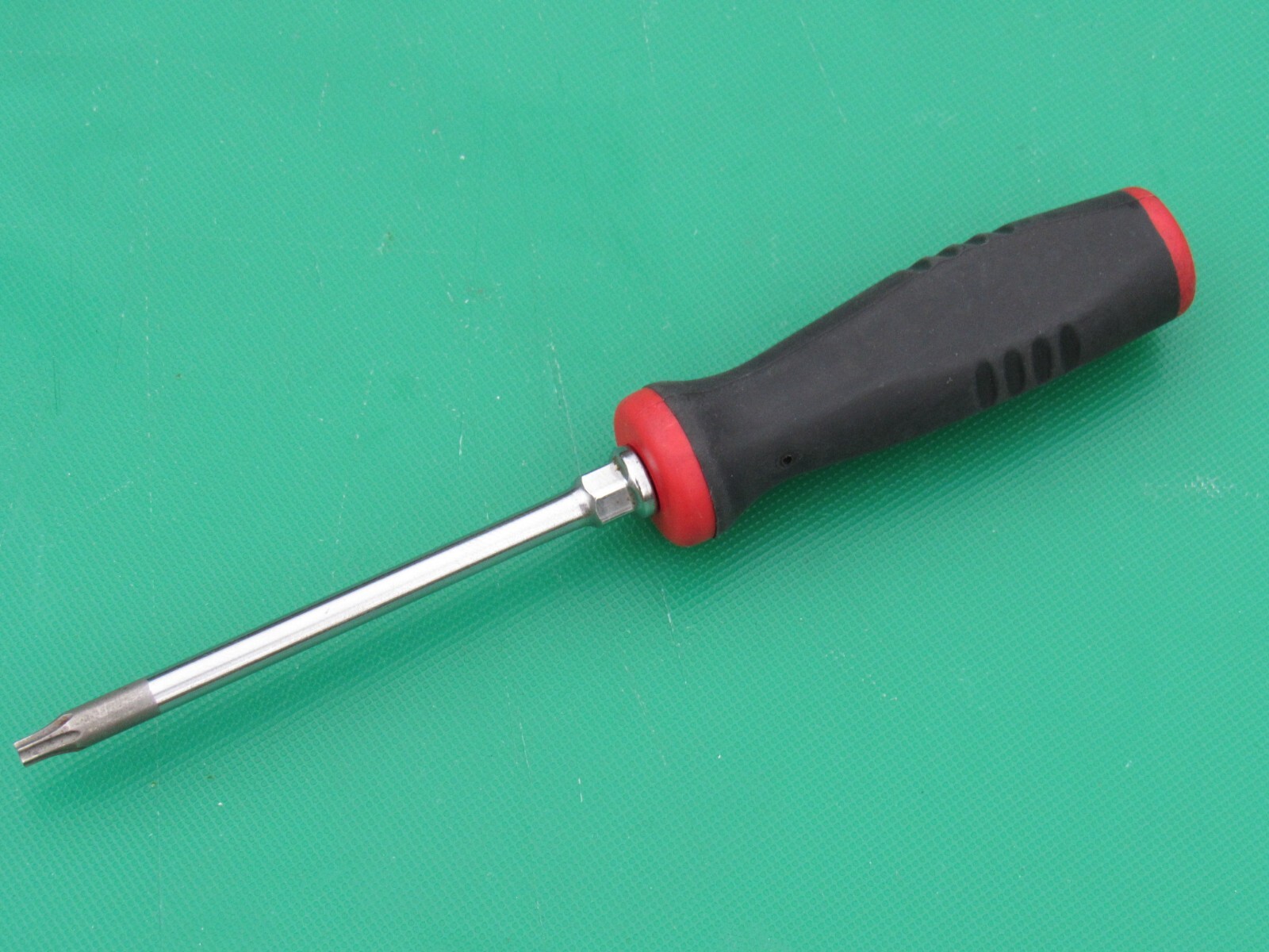 SNAP ON SGDT315A T15 BLACK RED MINI SOFT GRIP HANDLE TORX SCREWDRIVER SGDT315 15