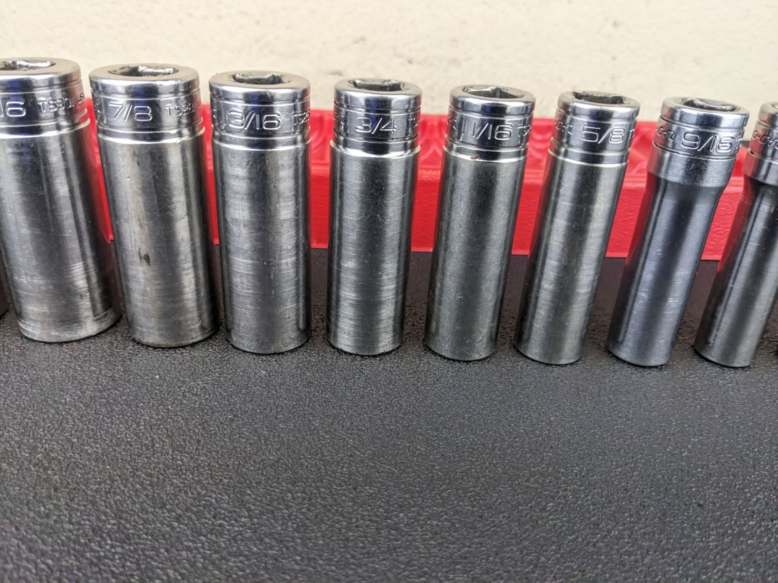#bo810 Snap-on Tools 1/2″ Drive 6 Point Deep Socket Set 3/8″ to 1-1/8″ 313TSYA