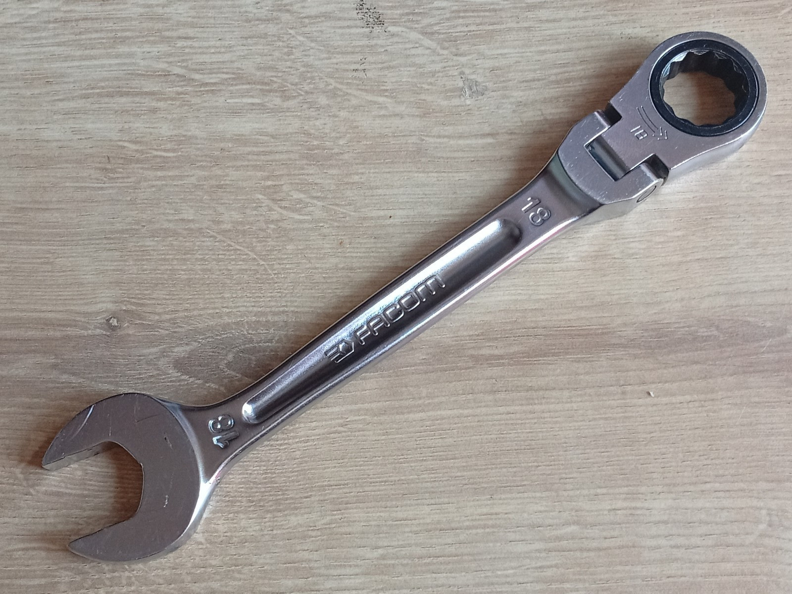 Facom No467F, 18mm, Flexhead Ratcheting Combination Ratchet Spanner