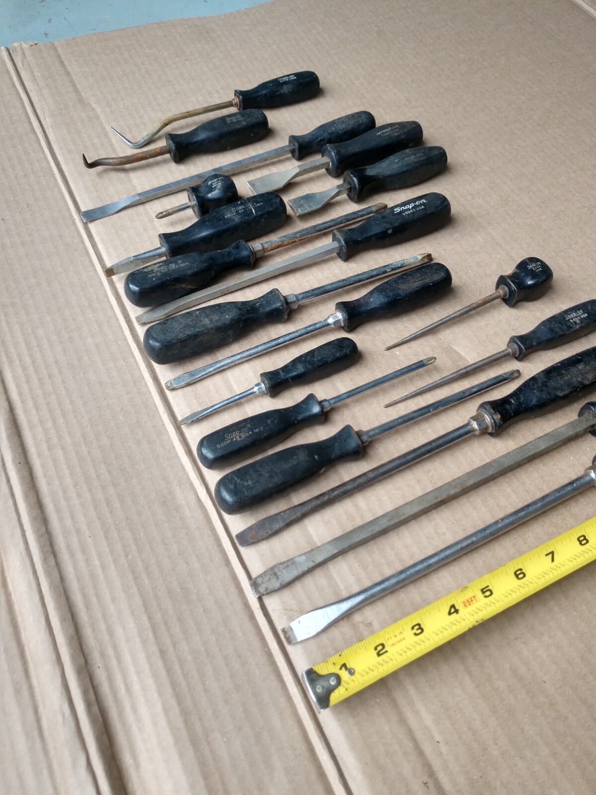 Lot of Snap-on Black Handle Screwdriver Phillips Slotted and others