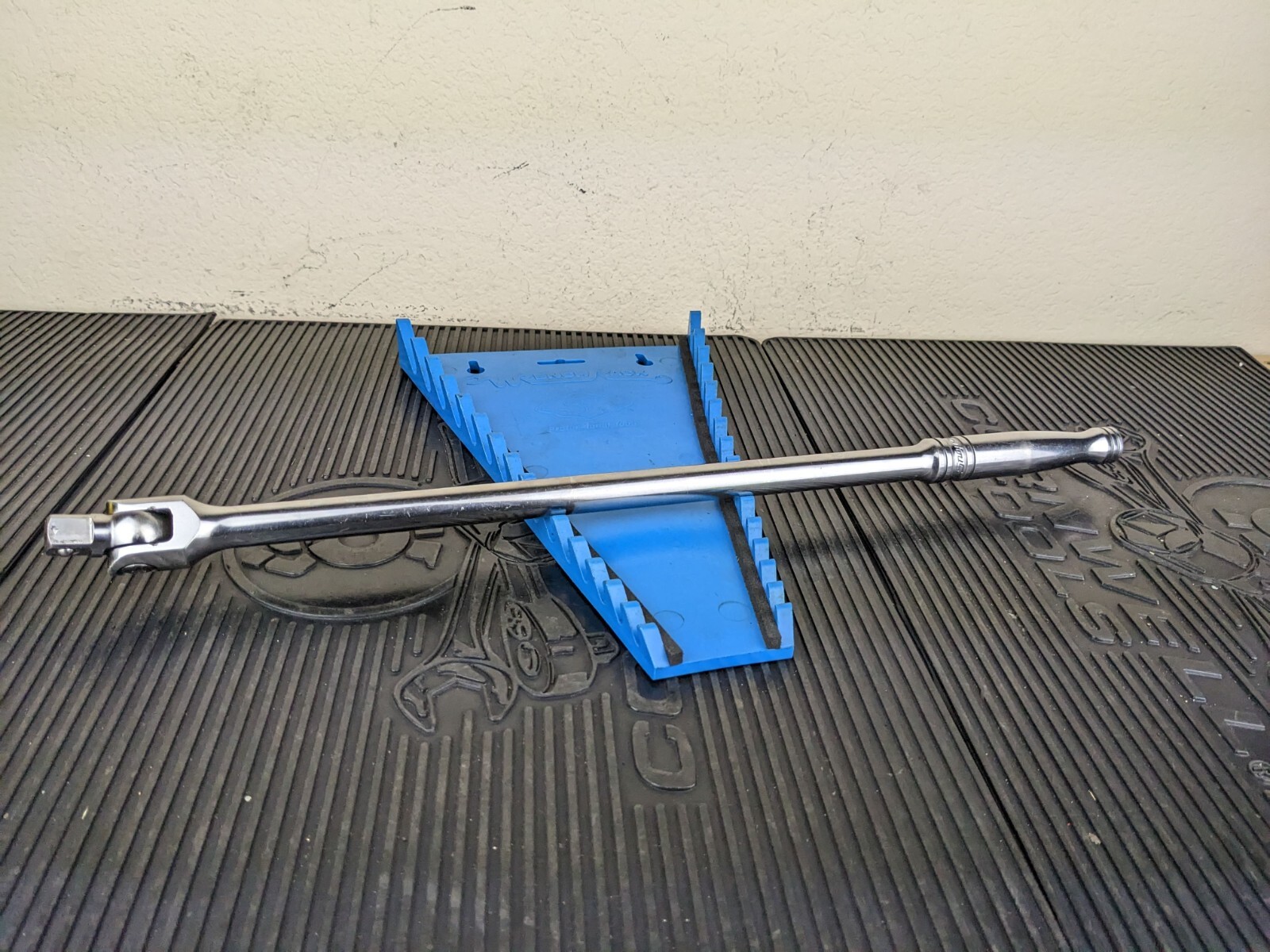 #be296 Snap On 1/2″ Drive 18″ Long Standard Handle Breaker Bar SN18B