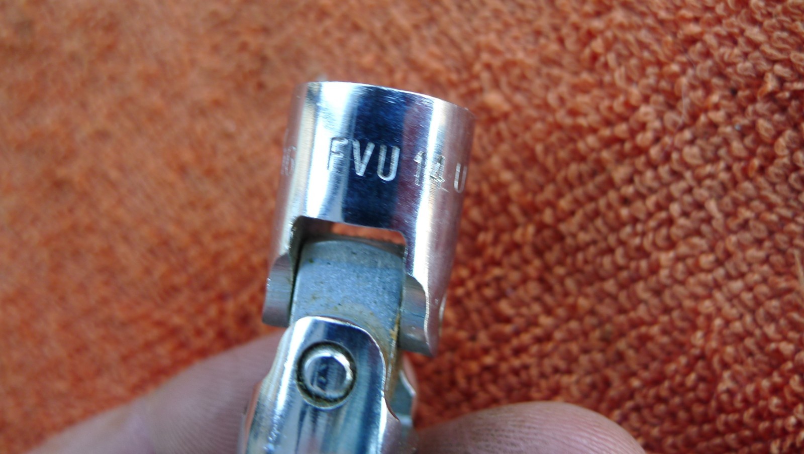 SNAP-ON 3/8″ DRIVE 7/6″ SWIVEL SOCKET, FVU14, 12 POINT