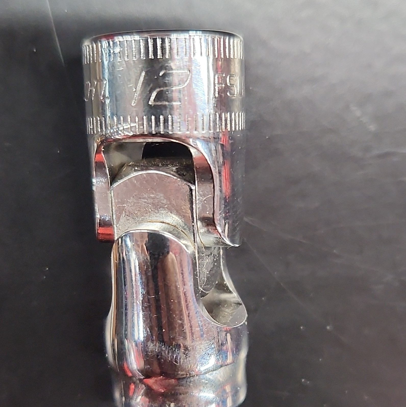 Snap-on Tools FSUM12A 3/8″ Drive 12mm Metric Chrome 6PT Swivel Socket