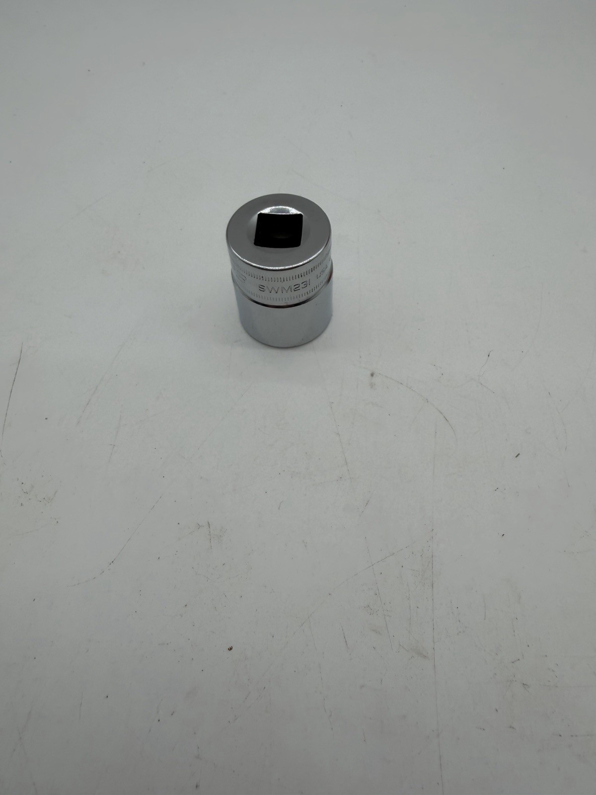 Snap-on Tools USA NEW 1/2″ Drive 23mm Metric 12 Point Shallow Socket SWM231