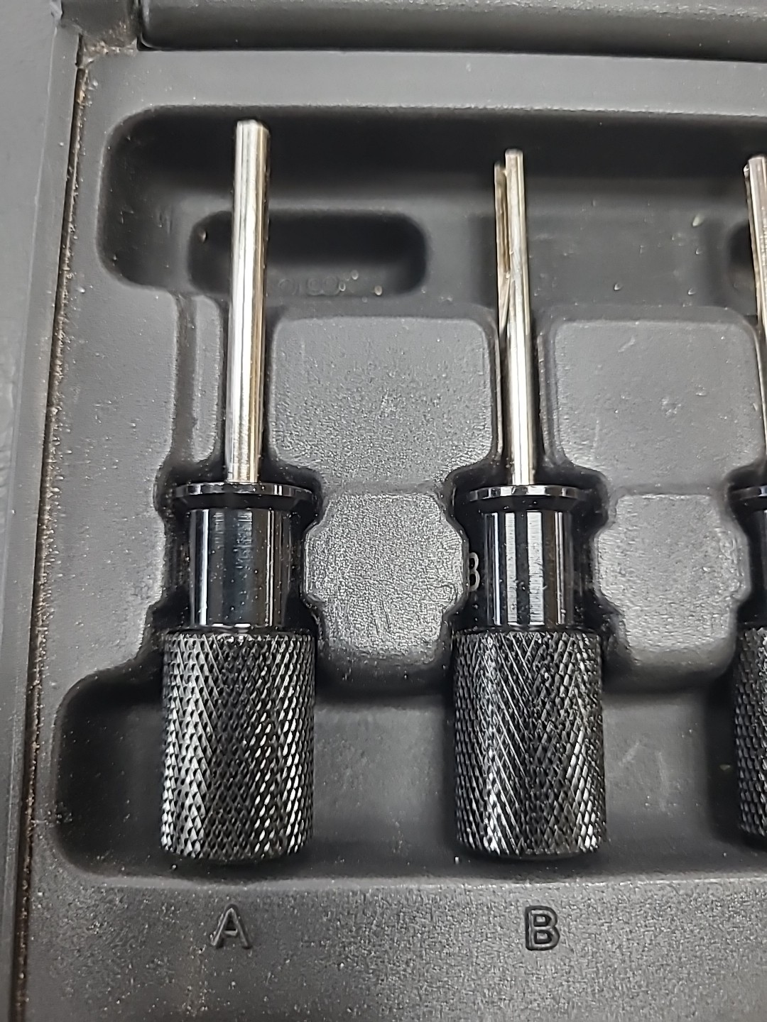 Matco Tools DTTK07A 7 Piece Deutsch Terminal Tool Kit (GENTLY USED)
