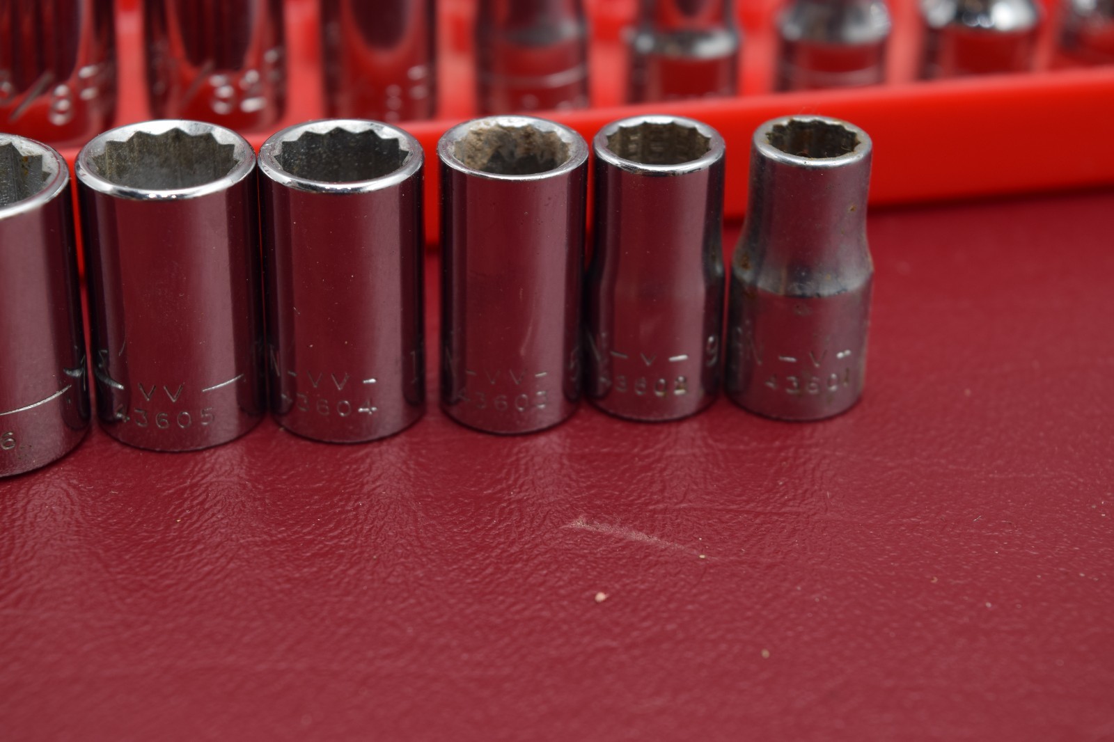 Craftsman USA 17pc 1/4 Dr SAE Socket Set 6 Pt & 12 Pt V VV G EE 5884