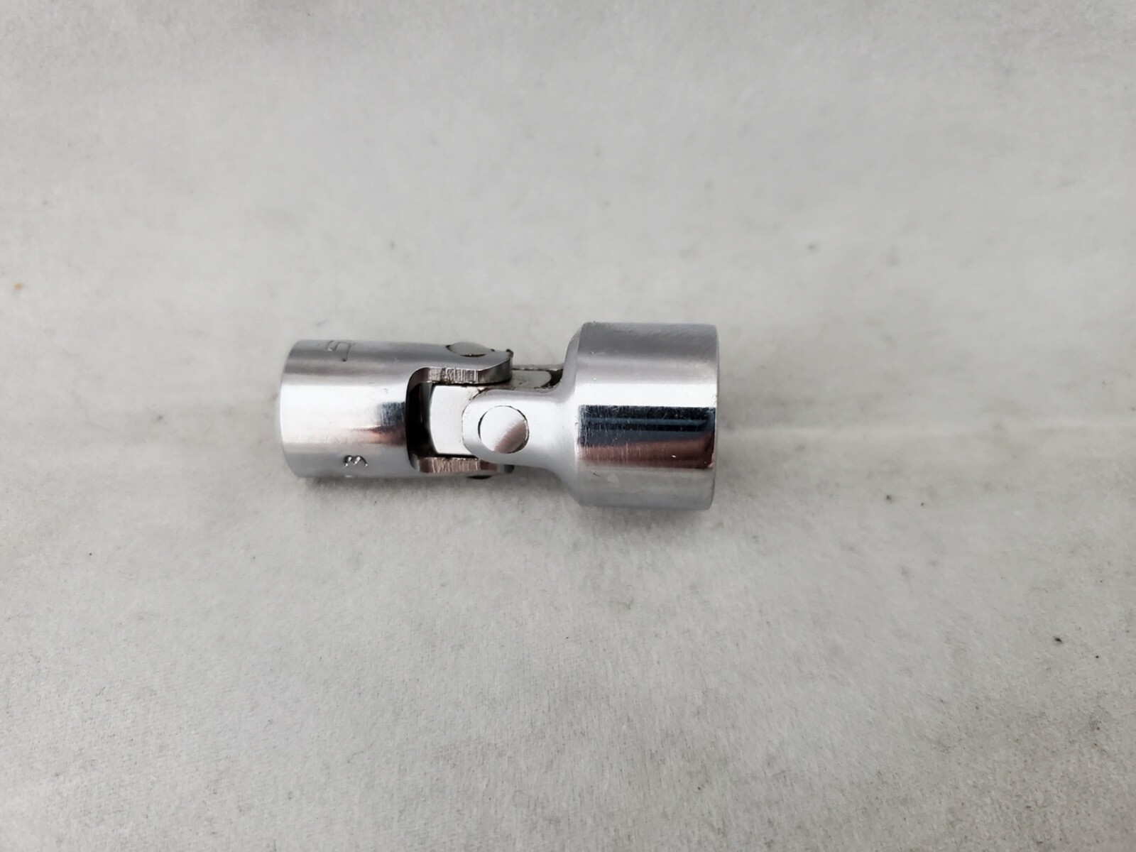 Snap On TMU141, 7/16″ Flank Drive Shallow Universal Socket, 1/4″ Dr 12 Pt