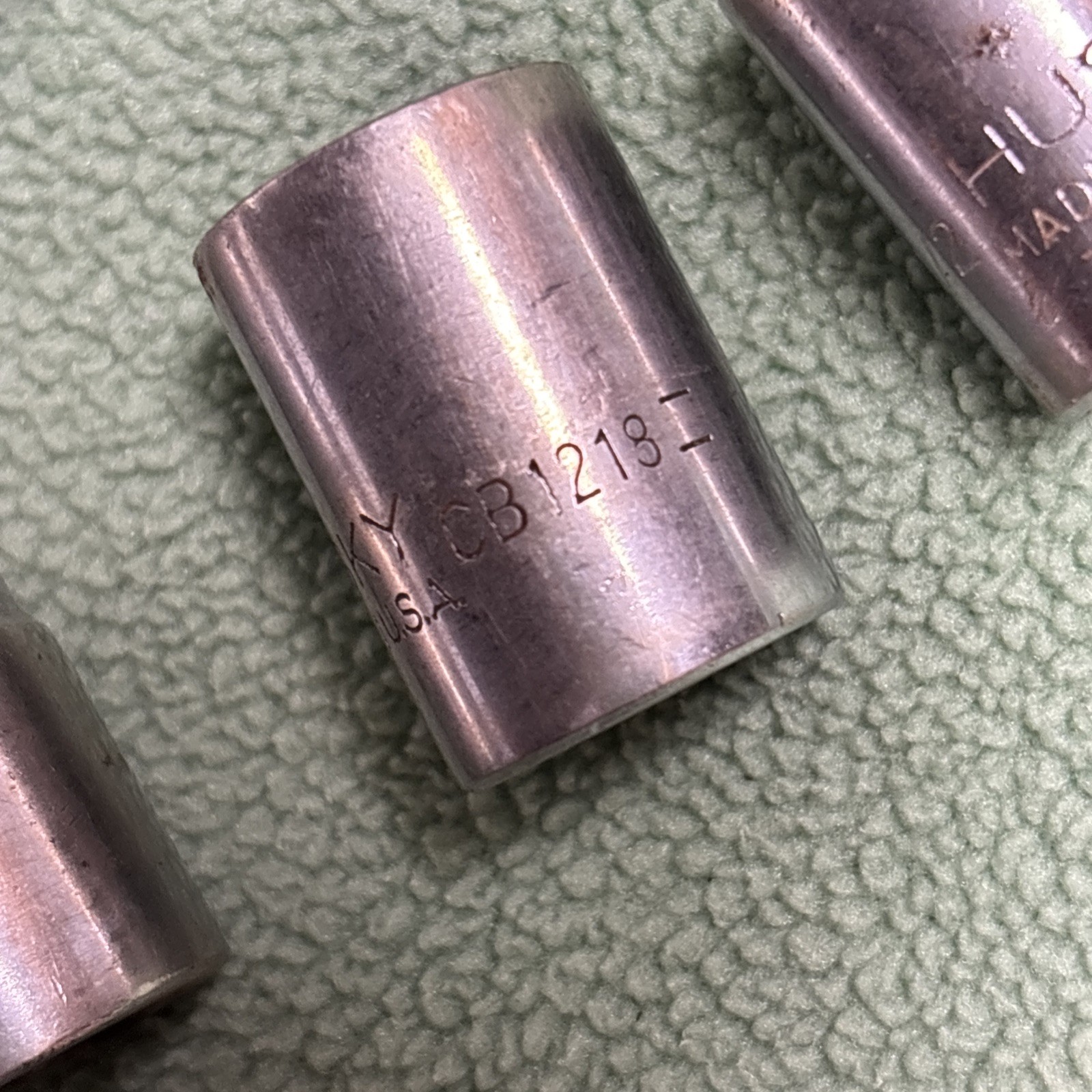 Vintage Husky CS-43 1/2″ Drive 10″ ~ Knurled Handle Ratchet. Plus Sockets Extras