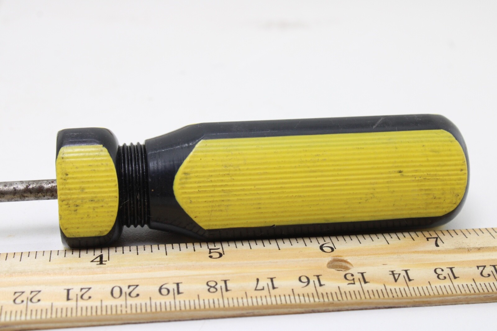 Popular Mechanics 33396 T25 Torx 3-1/2″ Shaft Yellow/Black Handle USA