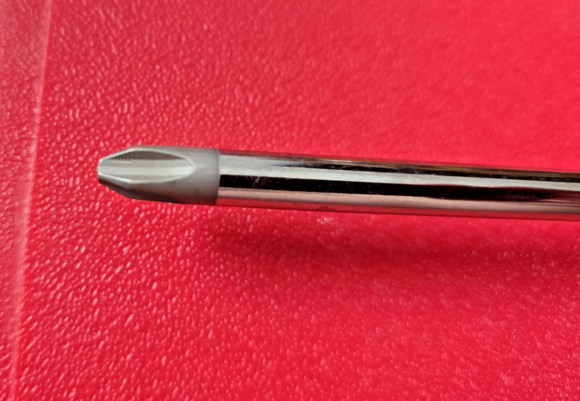 Snap-on Tools NEW BLACK #3 Phillips Hard Plastic Handle Screwdriver SDDP63IRA
