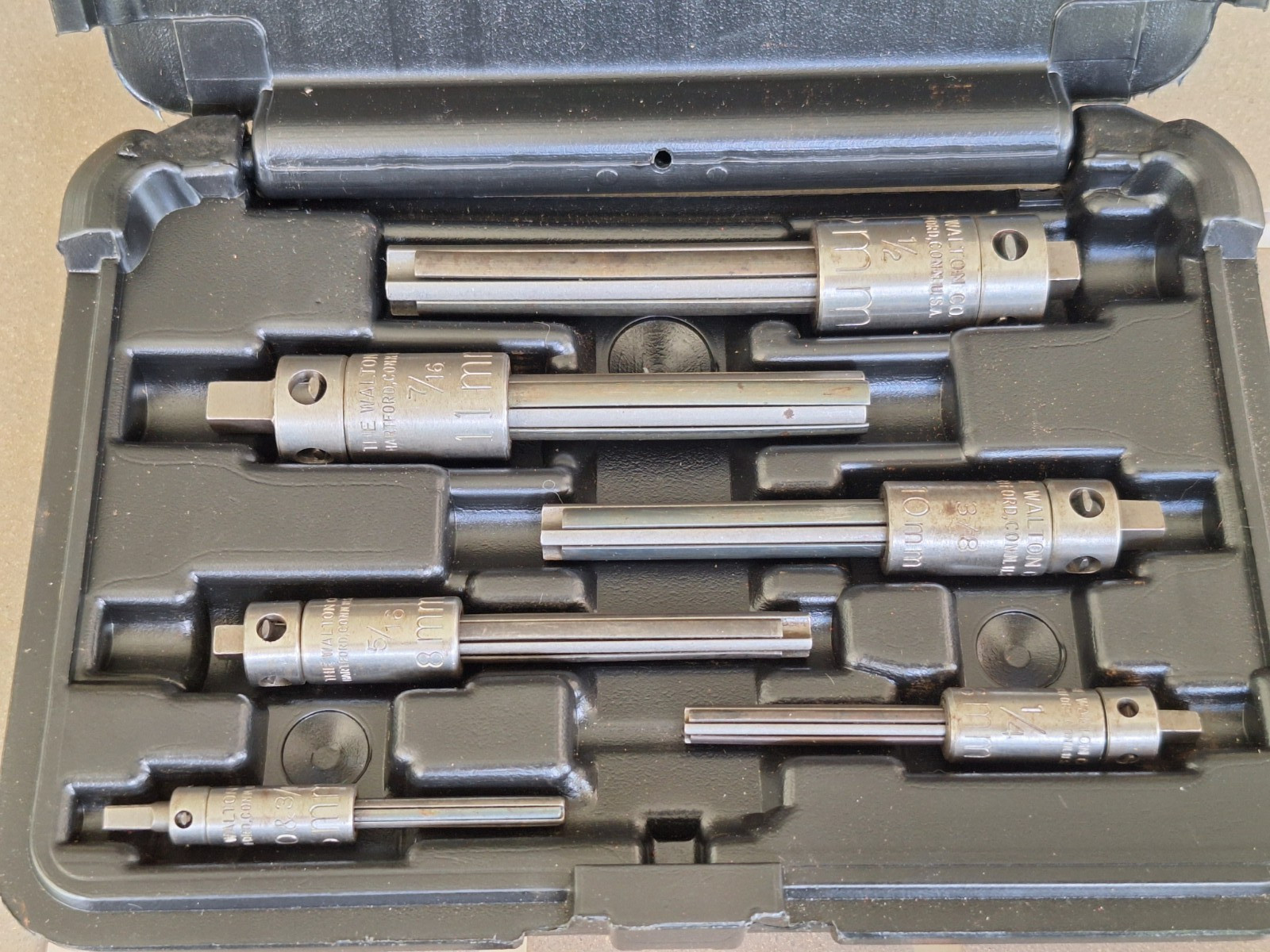 Walton 18001 6 PC Tap Extractor Set USA 4 FL SAE NC NF Metric W/ Case 3/16-1/2