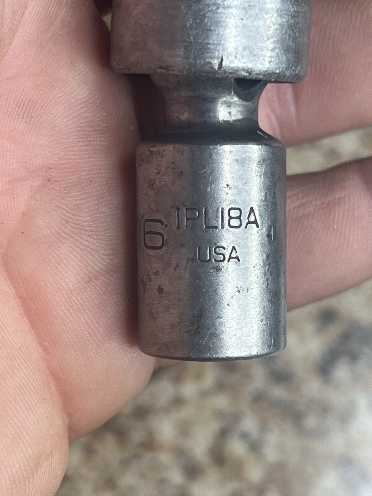 Snap On IPL18A 1/2″ Dr 6-Point 9/16″ Flank Drive Shallow Swivel Impact Socket