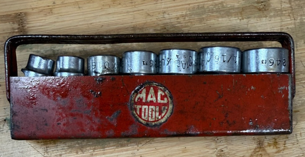 Vtg MAC Tools SAE Shallow 6-PT 3/8″ Drive Swivel Socket Set 3/8″- 3/4″ w/tray