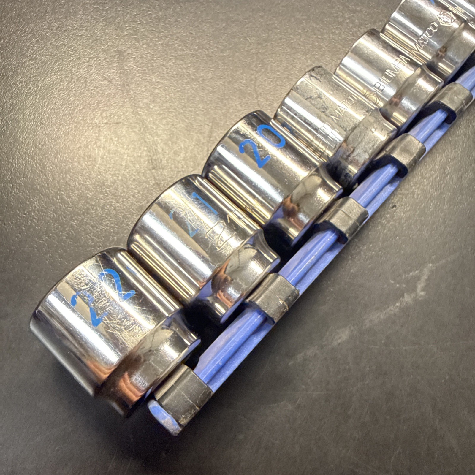 MATCO TOOLS 3/8″ DRIVE METRIC 6 POINT SHALLOW CHROME SOCKET 17 PIECE SET