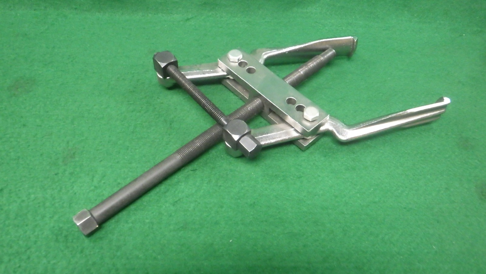 OTC 1152 2 Jaw Puller 1-1/2 To 6” Spread 4” Reach Bearing-Hub-Pulley