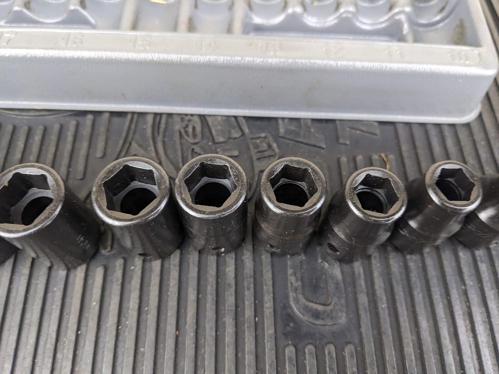 #bb249 Snap On 1/2″ drive 10 t0 19 mm 6-point Shallow Impact Socket Set 310IMMYA