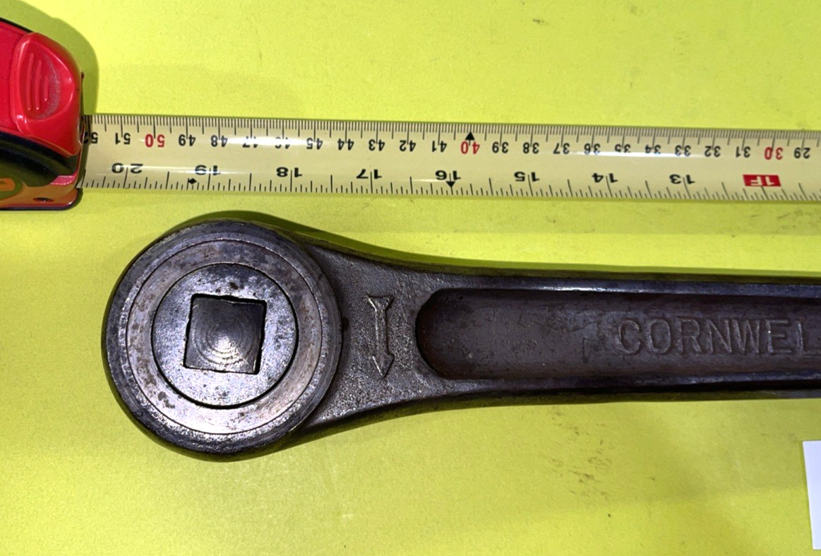 CORNWELL TOOLS VINTAGE 3/4 DRIVE RATCHET 20 INCH HAS ON OFF PUSH TYPE NUB