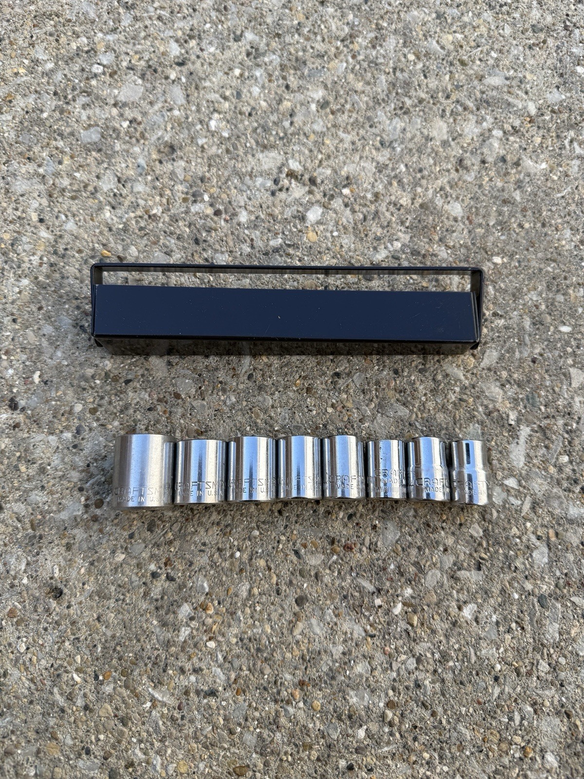 Craftsman USA 8pc 3/8” Drive Socket Set Metric Shallow 10-17mm w/ Metal Tray