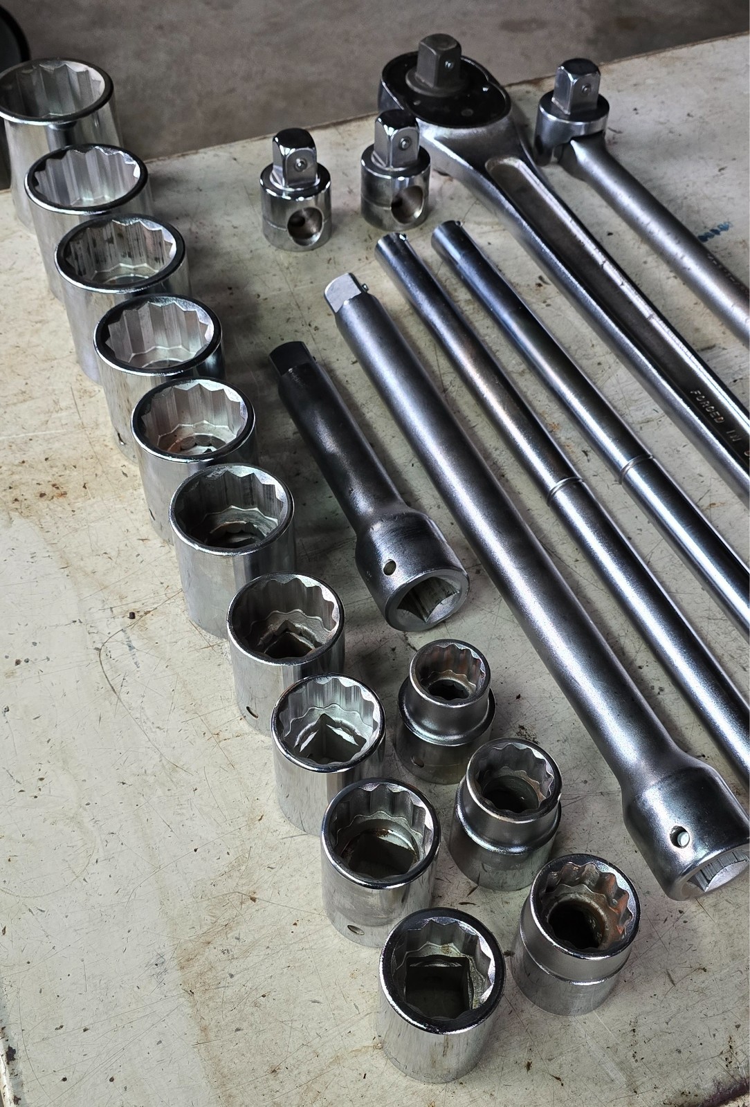 Armstrong 21-piece 1″ drive socket set Excellent Condition