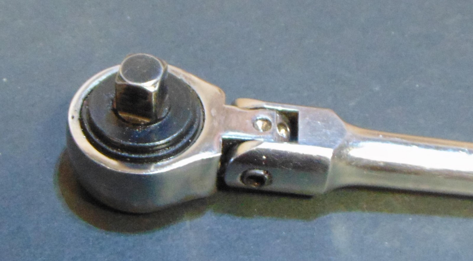Flex-Head Offset/Bent Handle 3/8″ Drive Ratchet