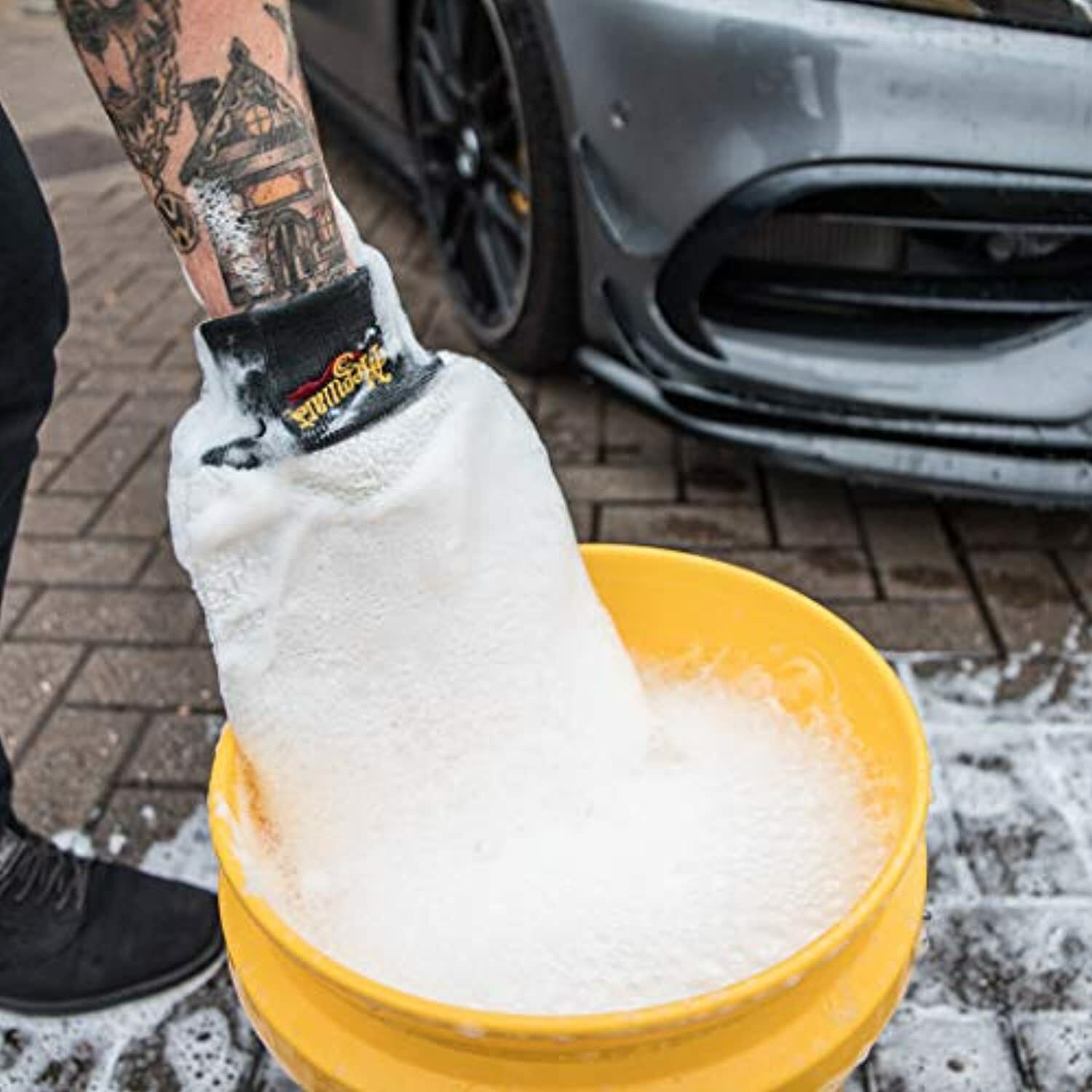 Meguiar’s X3002 Microfiber Wash Mitt – Super-Thick Reusable Wash Mitt for