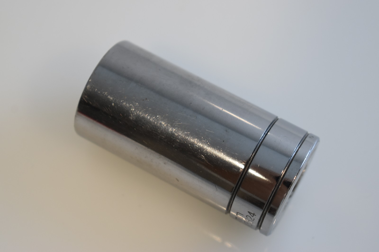 Blue Point Tools BLPLM3824 24mm Metric Deep Socket 3/8″ Drive 12 Point Chrome