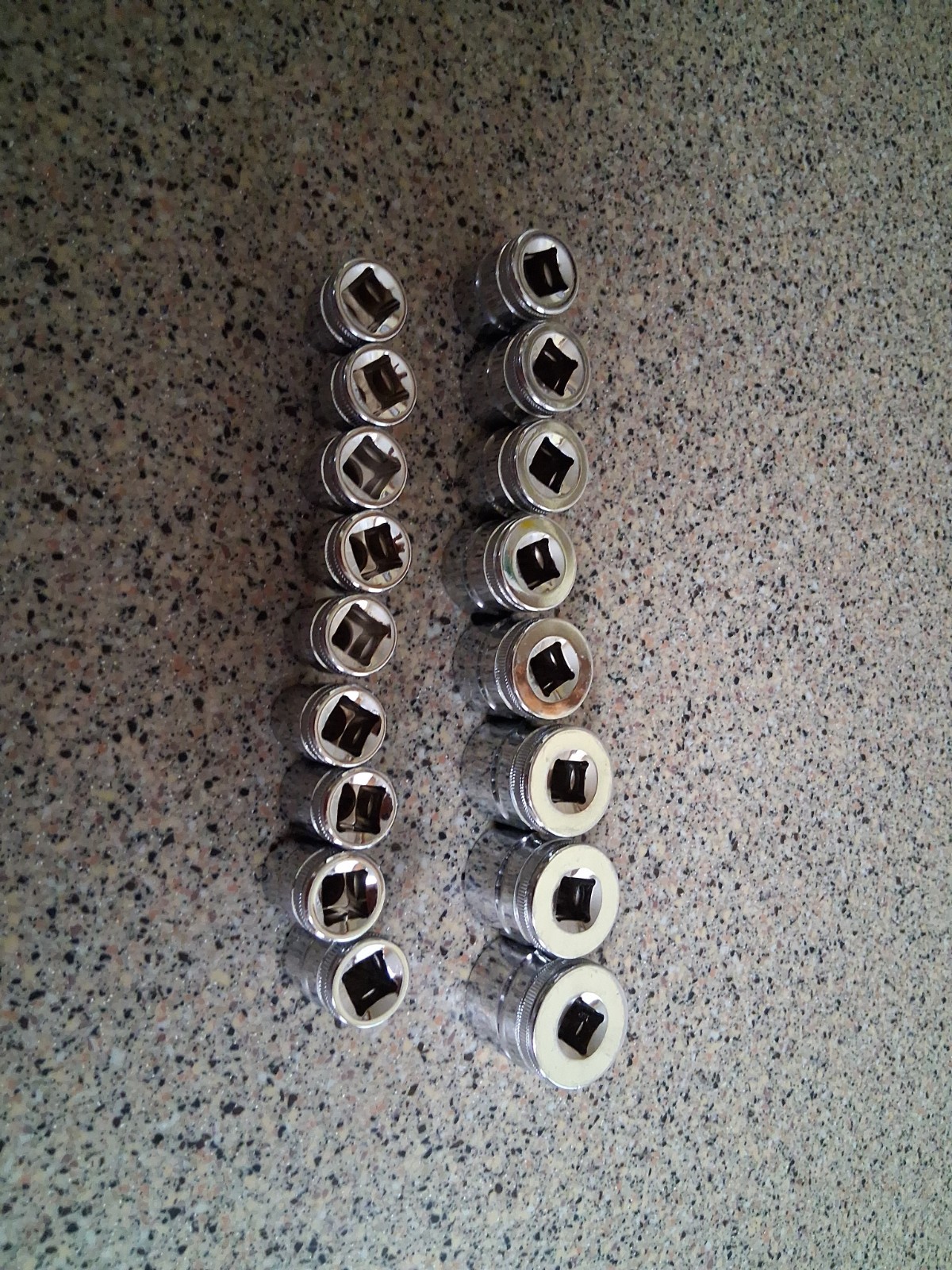 GEARWRENCH 17 Pc. 3/8 Drive 12 Pt. Shallow Socket Set, Metric Easy Read