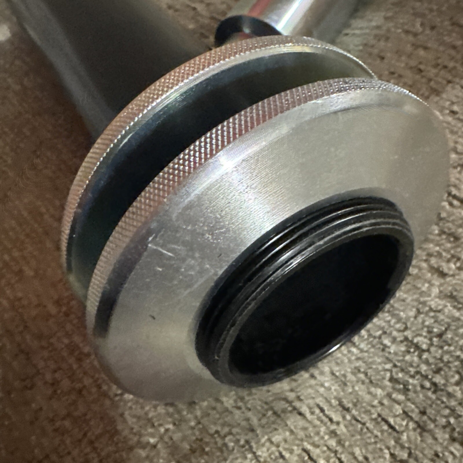 JEGS 60659 Carrier & Pinion Bearing Puller Is What You See In This Pictures