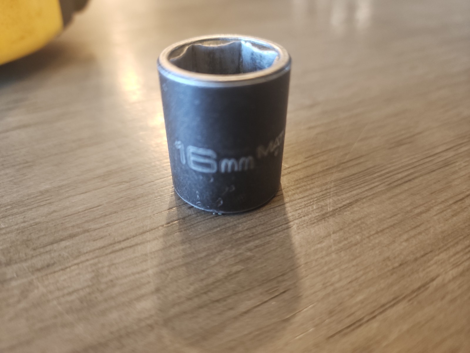 Matco B16M6 3/8″ Drive 6 Point Metric 16mm Shallow impact Socket USA