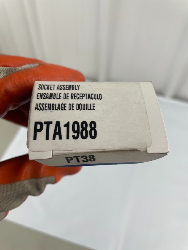 PTA198 Carquest Backup Light Mult Function Socket xref. # S62, 88861065, LS213