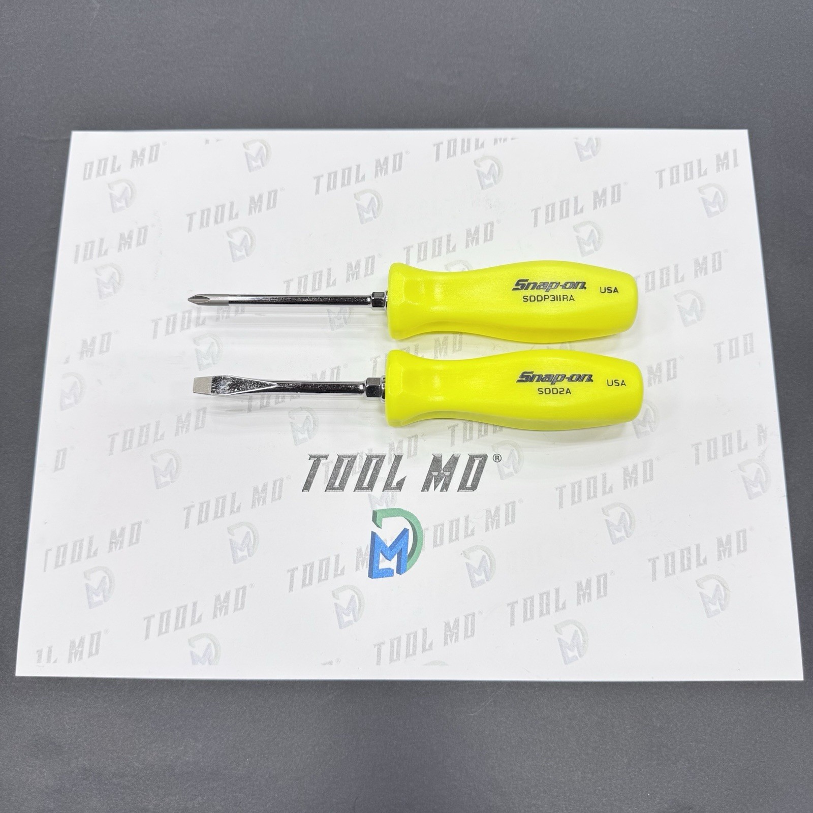 Snap-on Tools USA NEW 2pc HI VIZ Hard Handle Screwdriver Set SDDP31IRA SDD2A