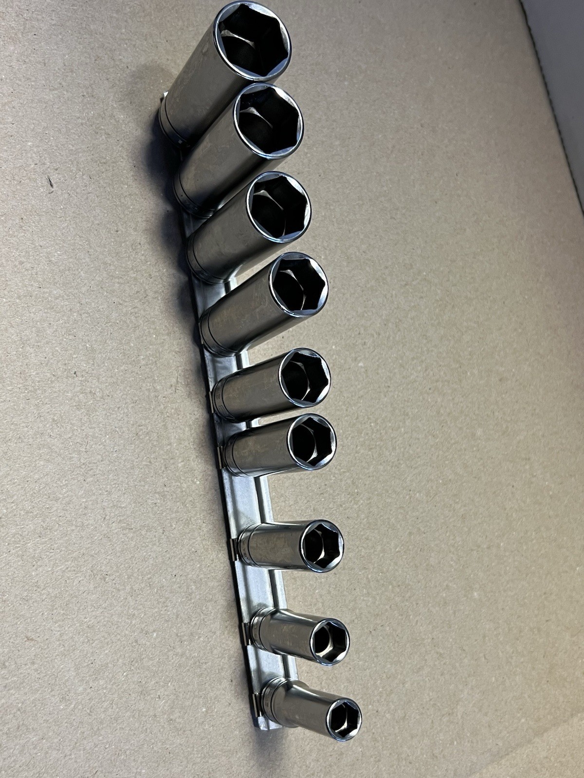 CAT/ Snap-On USA 3/8” Drive Deep Chrome SAE 9 Piece 6-Point Socket Set 3/8”-7/8”