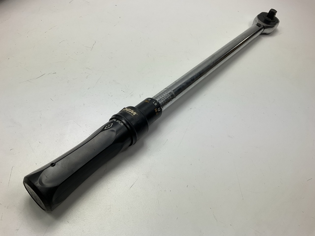 USED #13 – OEM Tools 1/2″ Drive Click Type Torque Wrench (30-250 Ft Lb)