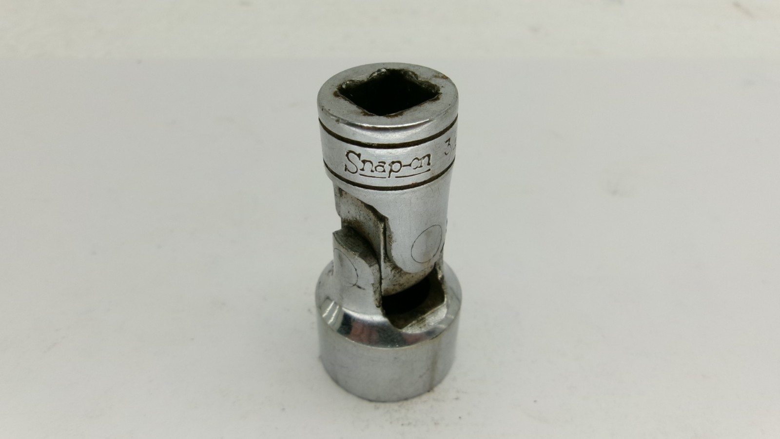 Snap-on tools USA 3/8 drive 3/4″ SAE 6 point Swivel Socket FS24